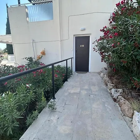 Spacious 1bdr Sea View & Pool * Oroklini