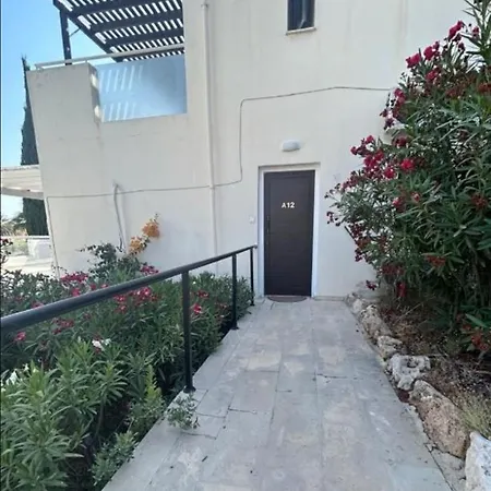 Spacious 1bdr Sea View & Pool Appartement