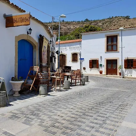 Spacious 1bdr Sea View & Pool Appartement Oroklini