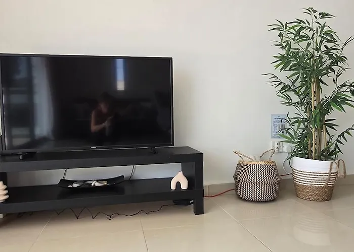 Spacious 1bdr Sea View & Pool 公寓 沃罗里尼