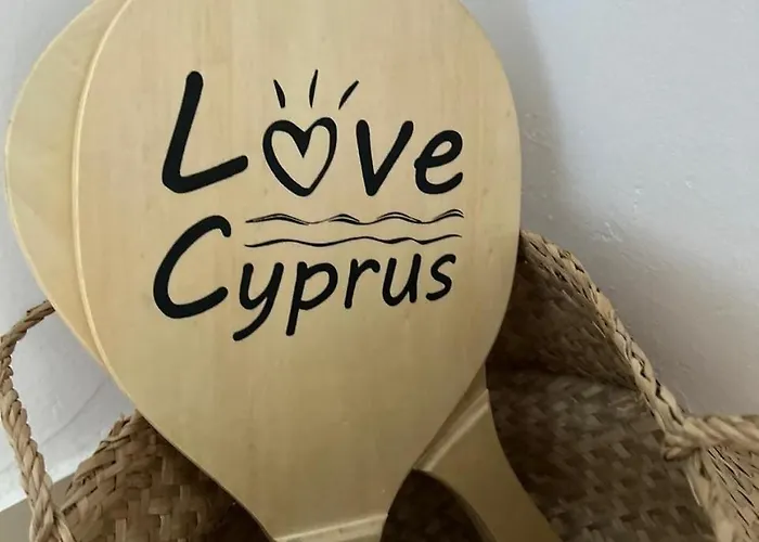 Spacious 1bdr Sea View & Pool 公寓 沃罗里尼