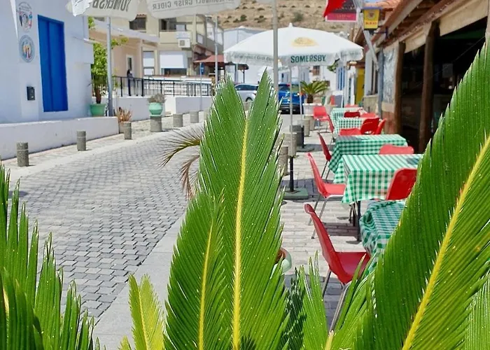 Spacious 1bdr Sea View & Pool * 沃罗里尼