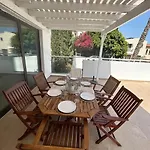 アパート Spacious 1bdr Sea View & Pool オロクリニ
