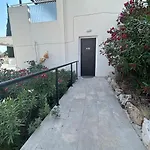 Spacious 1bdr Sea View & Pool * オロクリニ