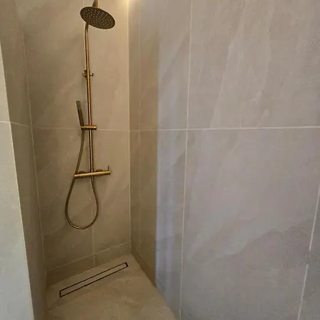 Spacious 1bdr Sea View & Pool *