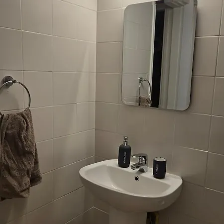 Spacious 1bdr Sea View & Pool 아파트 보로클리니