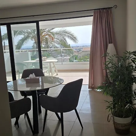 Spacious 1bdr Sea View & Pool 아파트