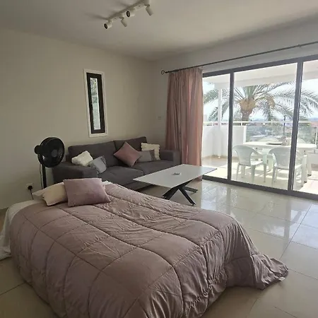 Spacious 1bdr Sea View & Pool