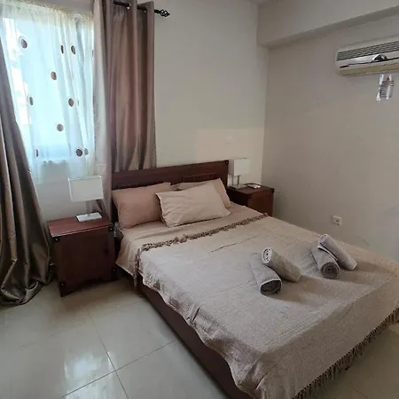 Spacious 1bdr Sea View & Pool 아파트 보로클리니