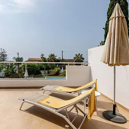 Hills Modern Sea View Βορόκλινη