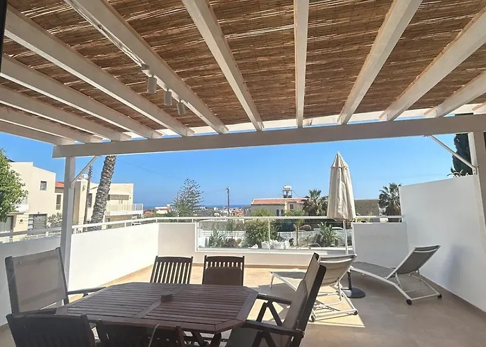 Spacious 1bdr Sea View & Pool Appartamento