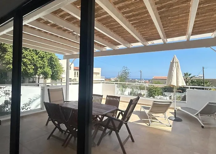 Spacious 1bdr Sea View & Pool Apartman