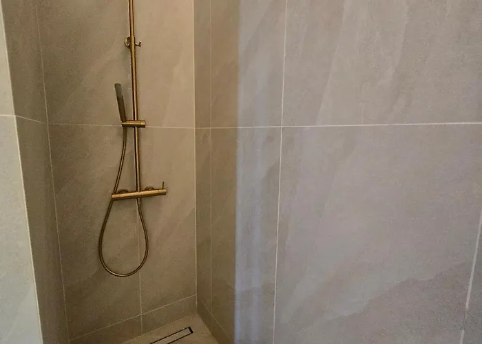 Spacious 1bdr Sea View & Pool *