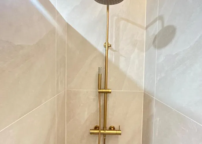 Spacious 1bdr Sea View & Pool Appartamento *