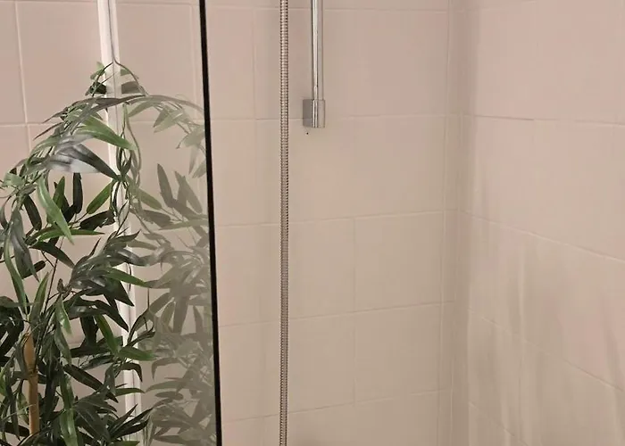 Spacious 1bdr Sea View & Pool