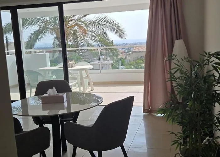 Spacious 1bdr Sea View & Pool Apartman