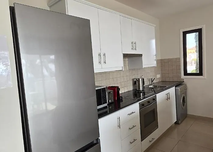 Spacious 1bdr Sea View & Pool Appartamento